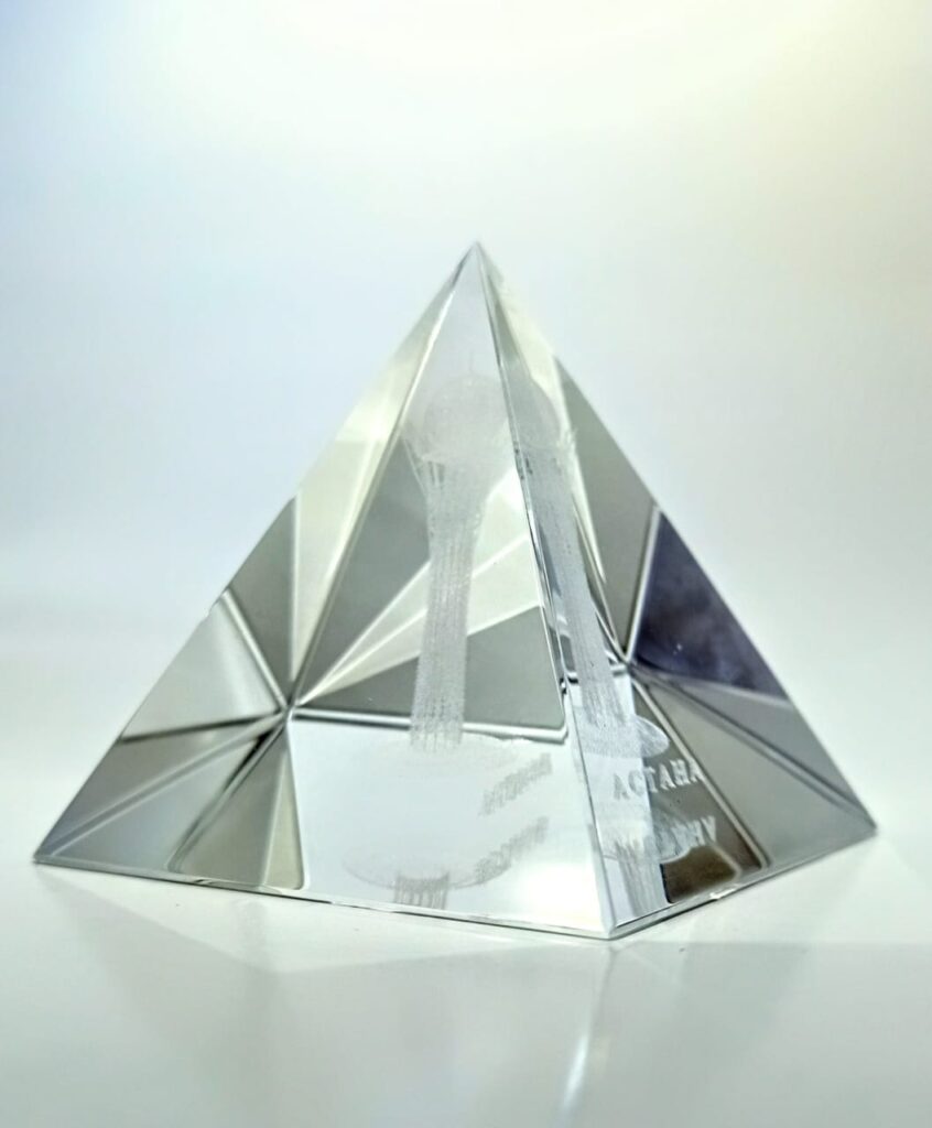 3D сувенир «Байтерек» в кристалле