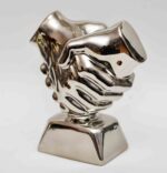 Награда "Рукопожатие", h-16см, керамика
