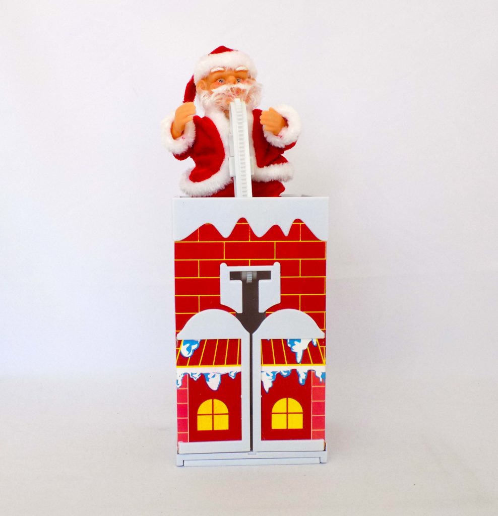Санта поднимается на крышу дома,музыкальный,электромеханический (пластик)