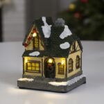 Светодиодная компазиция "Рождественский дом",  9x9x10см, LED, работает от батареек типа  AААx2 (не в компл.), цвет свечения тёпло-белый