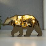 Сувенир  "Бурый медведь", 18х10 см, подсветка, дерево